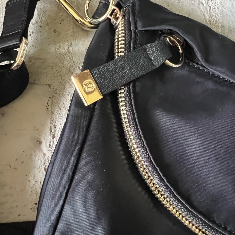 Lululemon All Night Festival Bag Micro 1.5L - Picture 12 of 14